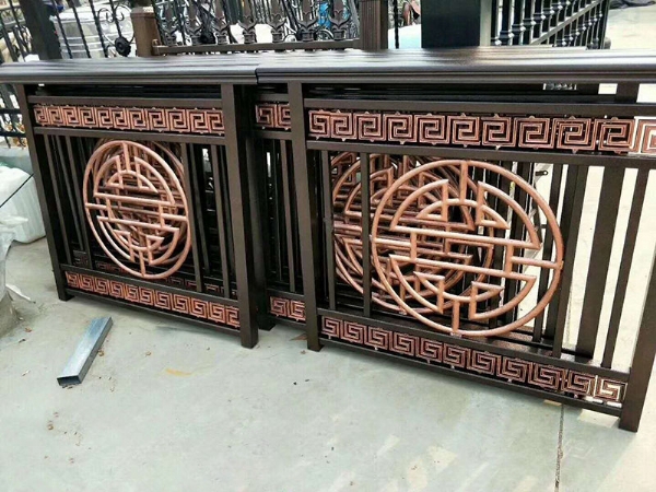 陽臺(tái)護(hù)欄